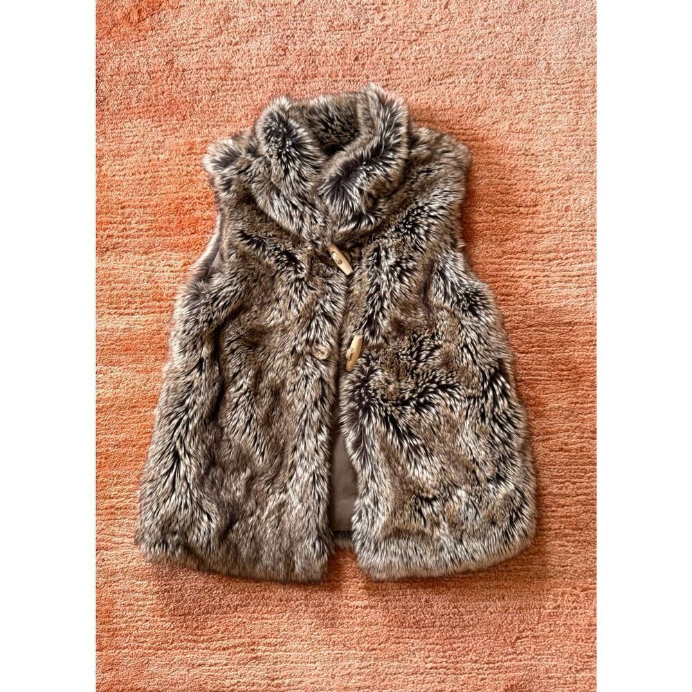 Zara Girls Faux Fur Vest Size 6/8 Cute Cozy Brown Toggle Closure